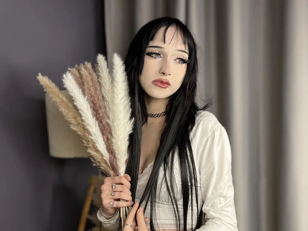 EdwinaCrammer – webcam model profile photo