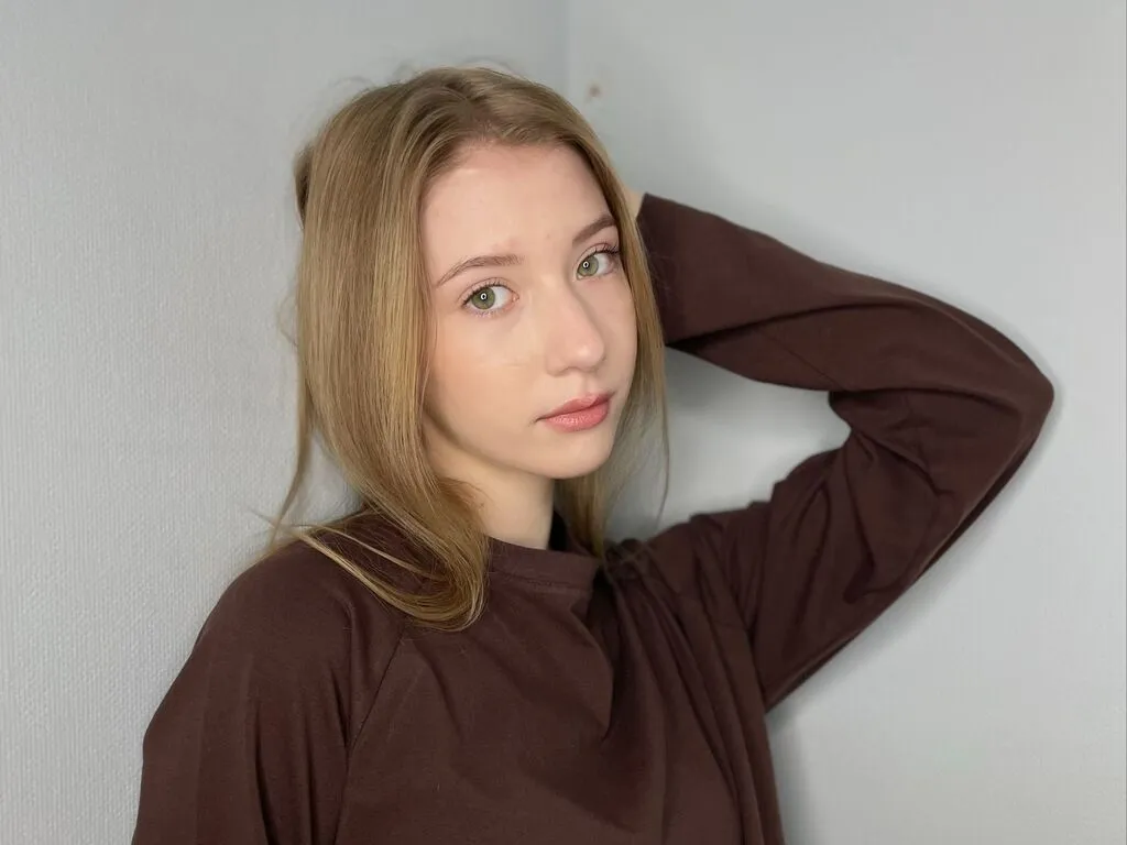 JulianaDarter – webcam model profile photo