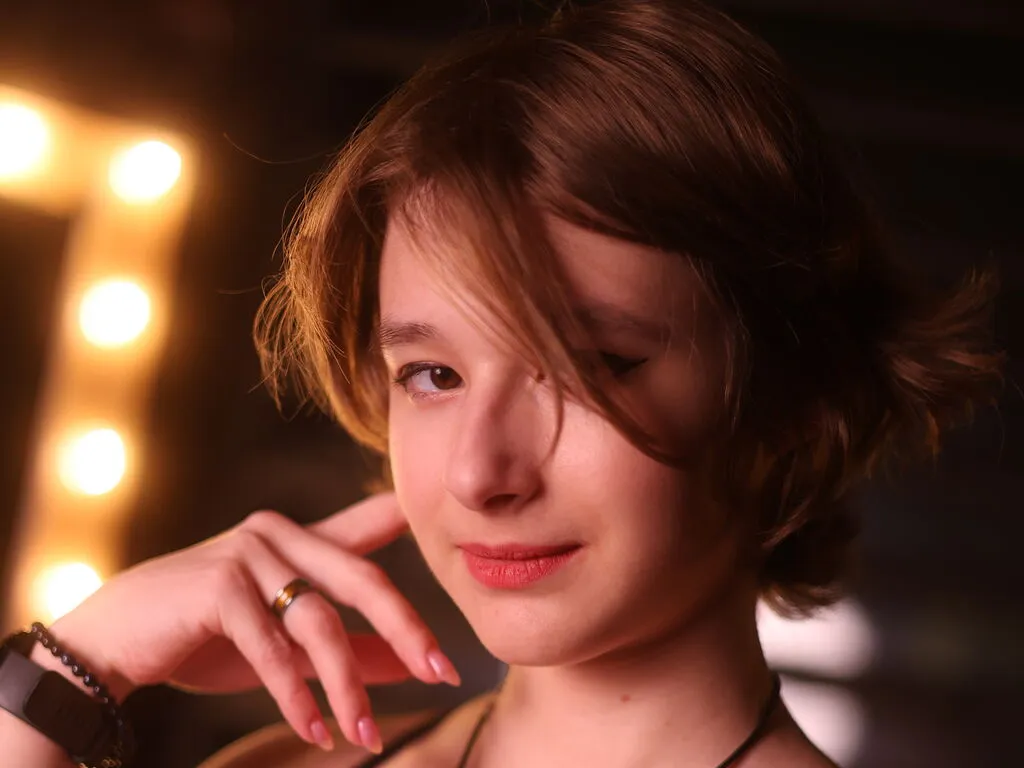 SilvaTailin – webcam model profile photo