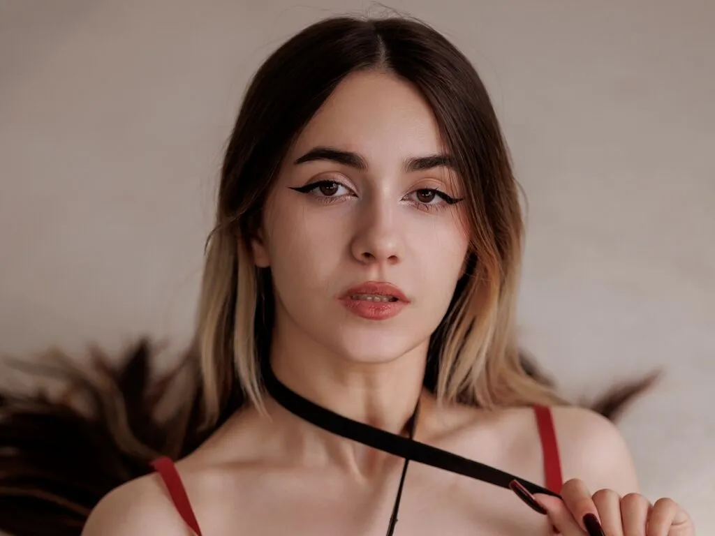 SlaviaSun – webcam model profile photo