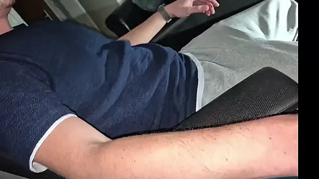 zui_lu – webcam model profile photo Image 2