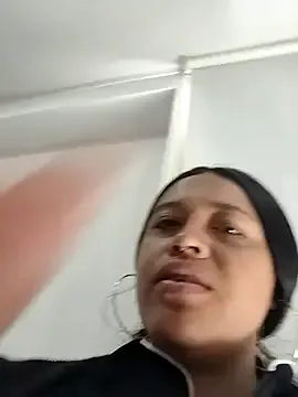 curvyflawless – webcam model profile photo Image 5