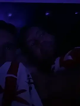 roouse – webcam model profile photo Image 18