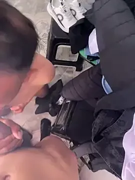 roouse – webcam model profile photo Image 4