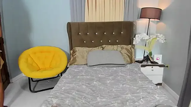 REBECA_VALENTINE – webcam model profile photo Image 10