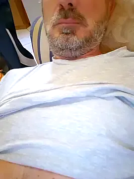  – webcam model profile photo Image 3