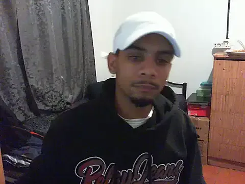 maataaan – webcam model profile photo Image 4