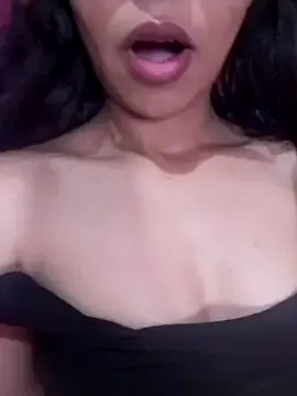 Sofiyaa_39 – webcam model profile photo Image 4