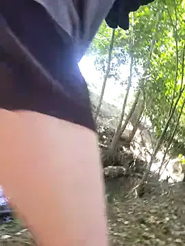 roouse – webcam model profile photo Image 4