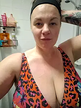 LOVE_MIREI_LOVE – webcam model profile photo Image 2