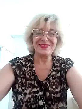 roouse – webcam model profile photo Image 6