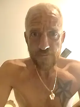 Pink-Pussy-Russian-Girl – webcam model profile photo Image 4