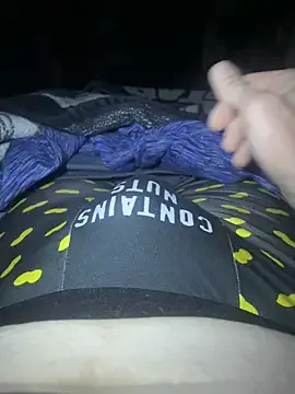 roouse – webcam model profile photo Image 4