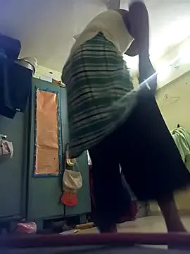 NANA_7 – webcam model profile photo Image 6