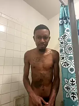  – webcam model profile photo Image 11