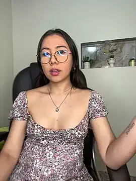 Humsafar-HDX-13 – webcam model profile photo Image 7