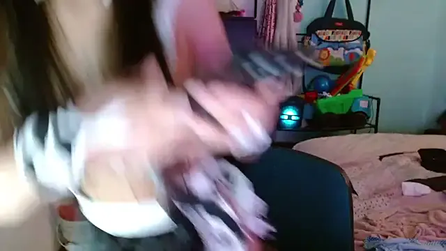 AllisonKron – webcam model profile photo Image 4