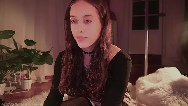 KarinAss – webcam model profile photo Image 10