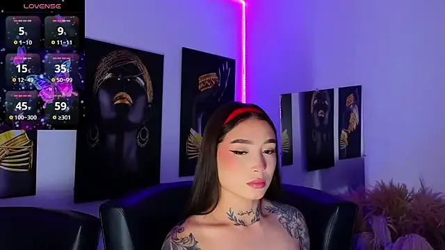 _Alicee_1 – webcam model profile photo Image 13