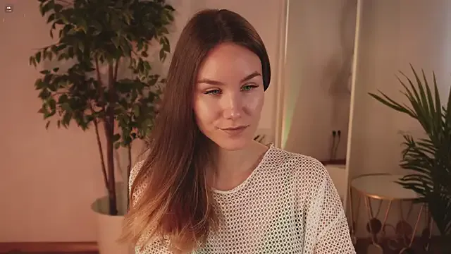 Alice_surprise – webcam model profile photo Image 10