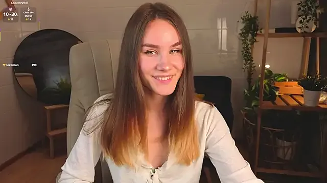 Alice_surprise – webcam model profile photo Image 16