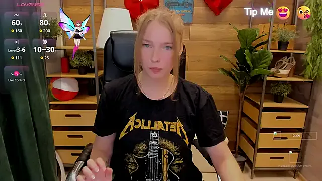 clarachanelricek – webcam model profile photo Image 18