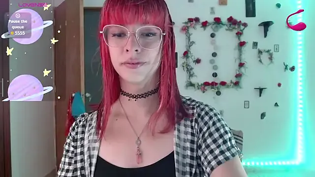 roouse – webcam model profile photo Image 18