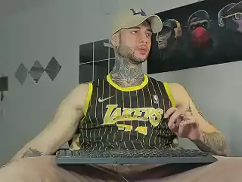 seraphine23 – webcam model profile photo Image 2