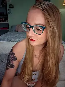 Mia--meow – webcam model profile photo Image 2