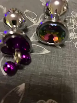 roouse – webcam model profile photo Image 15