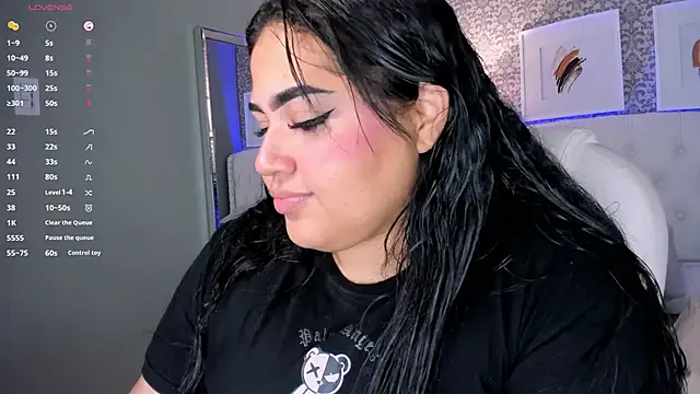 AllaRoberts – webcam model profile photo Image 18