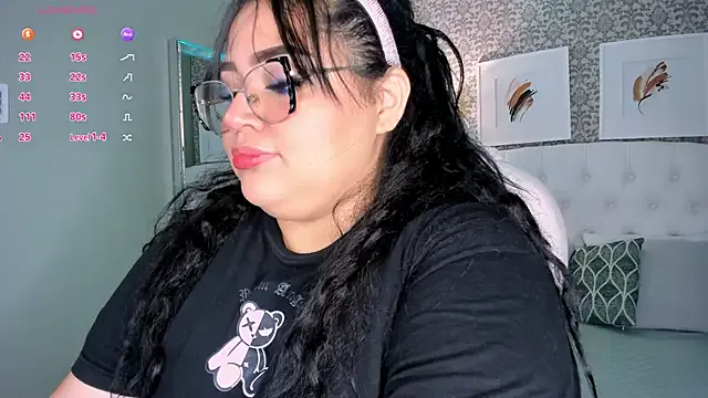 AllaRoberts – webcam model profile photo Image 8