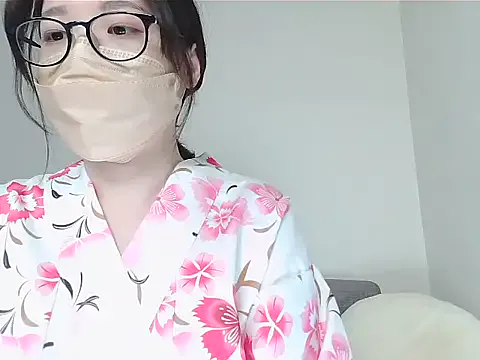 maataaan – webcam model profile photo Image 11