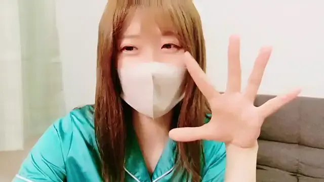 MeganneAllen – webcam model profile photo Image 15