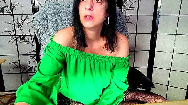 nathi_poyo – webcam model profile photo Image 2