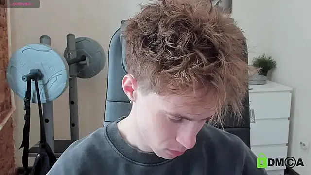 oypo – webcam model profile photo Image 15