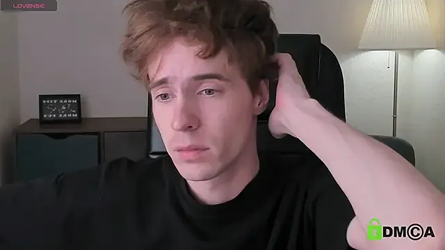 oypo – webcam model profile photo Image 3