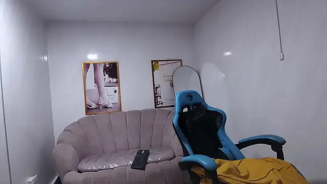 JessieBond – webcam model profile photo Image 11