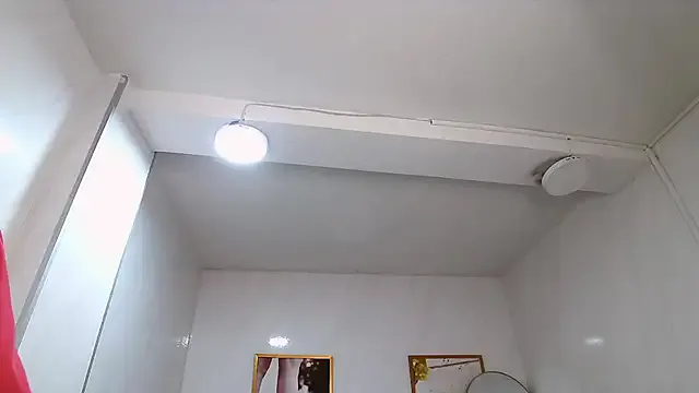 JessieBond – webcam model profile photo Image 9