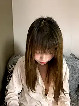 Yui-Ch – webcam model profile photo Image 6