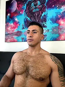 roouse – webcam model profile photo Image 15