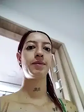 maataaan – webcam model profile photo Image 15