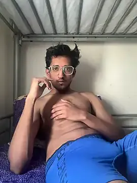 roouse – webcam model profile photo Image 9