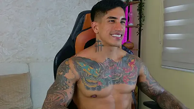  – webcam model profile photo Image 3