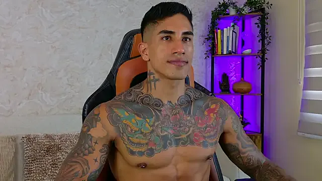  – webcam model profile photo Image 9