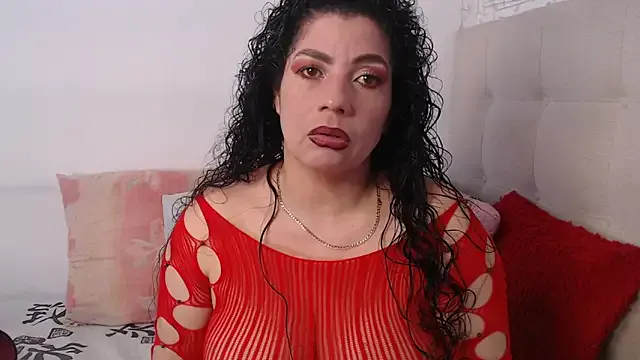 ZaraCastelli – webcam model profile photo Image 2