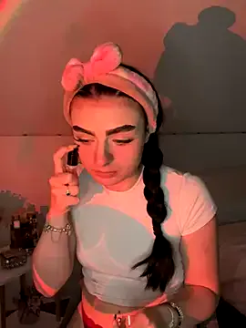 roouse – webcam model profile photo Image 13