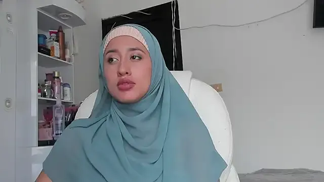 RicaSasha – webcam model profile photo Image 11