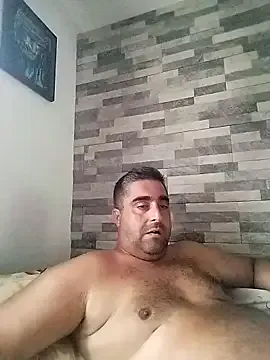 roouse – webcam model profile photo Image 13