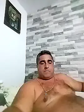 roouse – webcam model profile photo Image 15